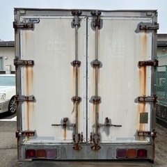 中古保冷車用トラックコンテナ　大型倉庫やバイク収納にの画像