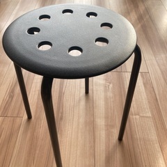 IKEA 丸椅子