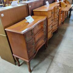 【愛品倶楽部柏店】4段デザインチェスト 木象嵌細工 猫脚 イタリア製の画像