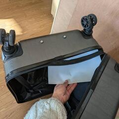 ジャンク品スーツケースの画像