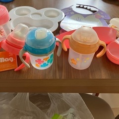 離乳食食器　マグ　エプロン
