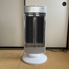 【12/29まで】［山善] 速暖カーボンヒーター&遠赤外線シーズヒーター搭載 ツインヒートプラス (1200W/900W/300W 3段階切替) 自動首振り機能付 ホワイト の画像