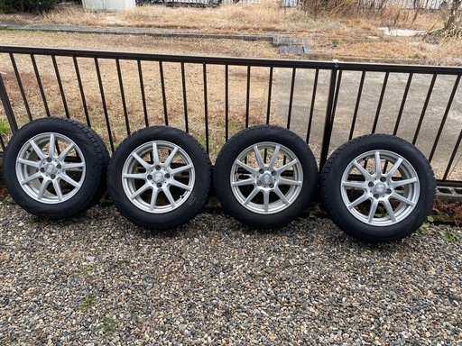 スタッドレスタイヤ　アクア用　175/65/R15