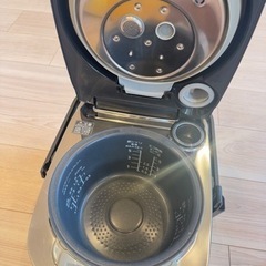スチーム＆可変圧力IHジャー炊飯器（SR-VSX108）を譲ります の画像