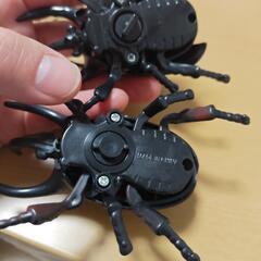 動くカブトムシ クワガタ キーホルダー 色々の画像