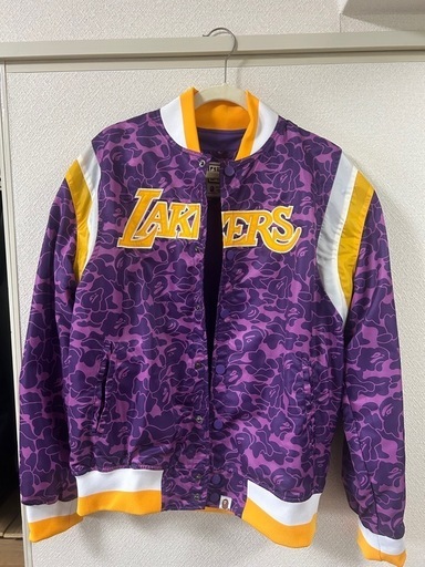 A BATHING APE×Lakersコラボアウター