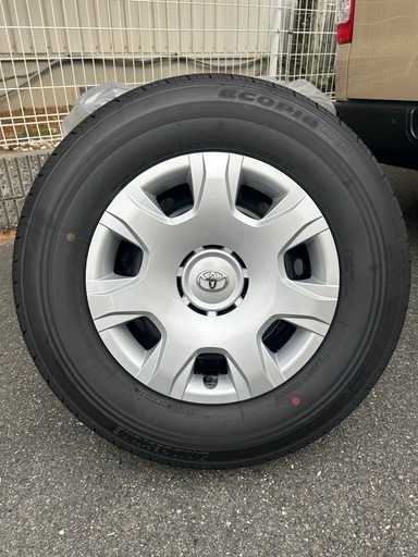 ハイエース　純正タイヤホイール4本