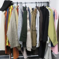 秋・冬　レディースコート・アウター・服　何点でも無料　平日夕方引取限定の画像