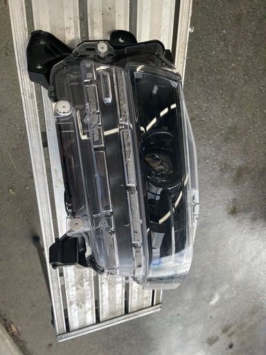 MK54Sスペーシア　ヘッドライト　左側