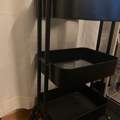 3段スチールワゴンの画像