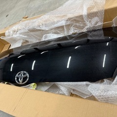ハイエース　ボンネット　黒
