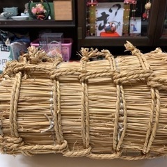 米俵のオブジェの画像