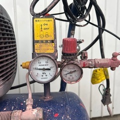 アネスト岩田　オイルフリーコンプレッサ　100V 静音　エアーコンプレッサー  24L エアブラシ　工具 DIYコンプレッサーの画像