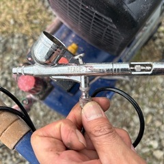 アネスト岩田　オイルフリーコンプレッサ　100V 静音　エアーコンプレッサー  24L エアブラシ　工具 DIYコンプレッサーの画像