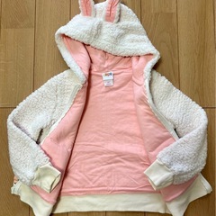 海外服　未使用　女の子　もこもこパーカー&スウェットパンツセット　110cmの画像