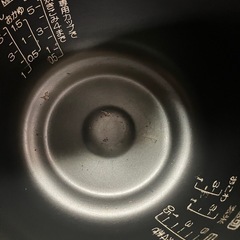 締め切ります！中古　使えます⭐️炊飯器5.5合とフライパンの画像