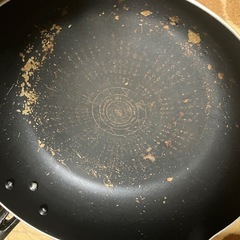 締め切ります！中古　使えます⭐️炊飯器5.5合とフライパンの画像