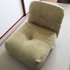 折りたたみ座椅子