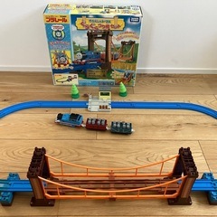 プラレール　トーマスぐらぐらつり橋セット