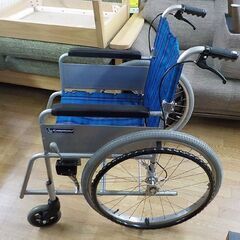 現状特価品！車椅子 自走式 介助ブレーキ付き カワムラ KA-100S 自走・介助兼用 折りたたみ チェック柄 ブルー系 車イス 車いす　西岡店の画像
