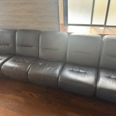 ソファー　5人+2人掛けの画像