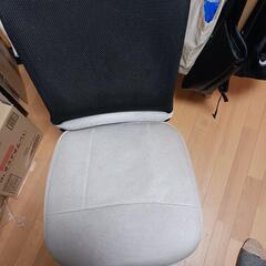キャスター付きチェア
