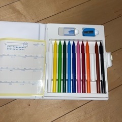 【売却済】 ★新品だけど、肌色がありません★ぺんてる色鉛筆11色の画像