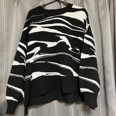 試着のみ　ニット　L