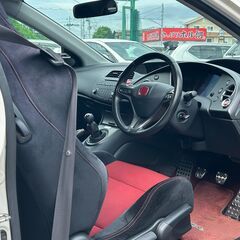 シビックタイプR　FN2　純正18インチアルミ　専用バケットシートの画像
