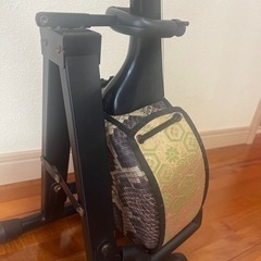 お話中✅三線♦️置く台付き♦️の画像