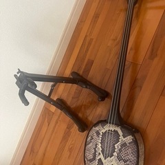 お話中✅三線♦️置く台付き♦️の画像