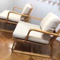 (決まりました)無印良品◆リビングでもダイニングでもつかえるソファチェア◆2脚セット◆1人掛け　アーム付　椅子◆無印　オーク材　MUJIの画像