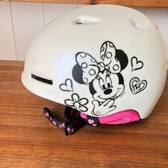 ミニーマウス　ジュニア用スノーヘルメット　スノーボード スキー