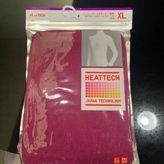 UNIQLOヒートテックＴ　タートルネック　赤紫