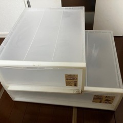 衣装ケース(2個)無料で譲ります