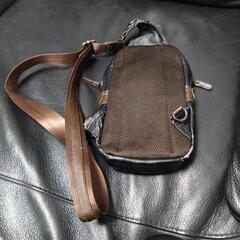 携帯充電バックの画像
