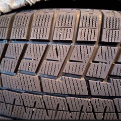 冬用タイヤ215/50R17 🛞４本①の画像