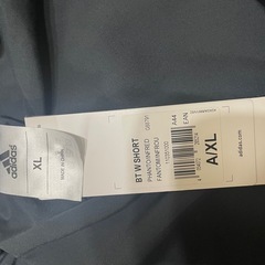 adidas womenテニス、バドミントンパンツ新品、未使用
の画像