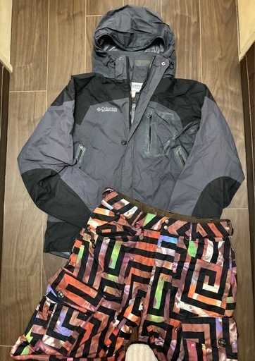 Columbia Titanium スノボ ジャケットVolcom スノーボードパンツ 幾何学模様