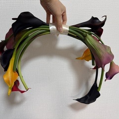 ウェディングブーケ ブートニア付きの画像