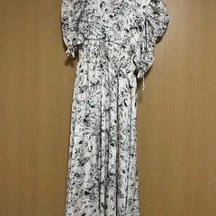 evelyn  ワンピース　未着用の画像