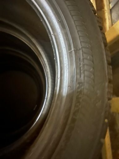 ブリヂストン　スタッドレス 4本セット 245/50/R18　　川口市