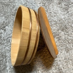 【再掲】すし桶(内径≒33.5cm、深さ≒7cm) フタ付きの画像