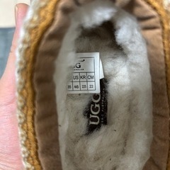 UGG冬靴　22cmの画像