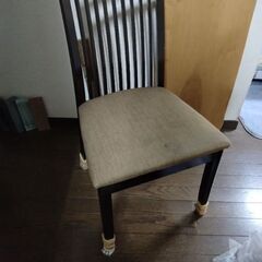 カリモクダイニングチェアの中古が安い！激安で譲ります・無料で