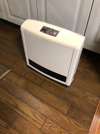 ガスファンヒーター