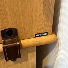 12月14.15受け渡しで30000円‼️にお値下げします‼️
カリモク　学習デスクの画像
