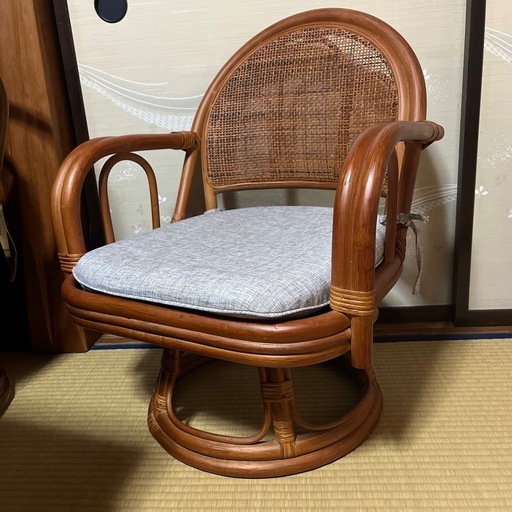 回転椅子　和風　籐の椅子