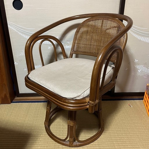 回転椅子　和風　籐の椅子