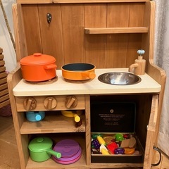 木製ままごとキッチン(おままごと付き)の画像